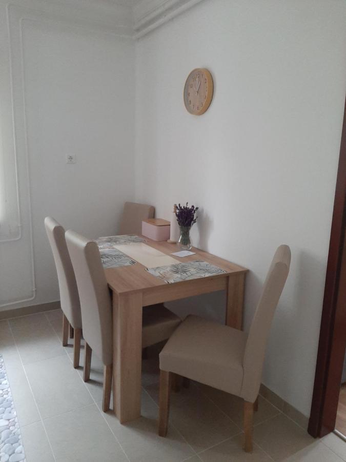 Megyeri Apartman Pócsmegyer Exteriér fotografie