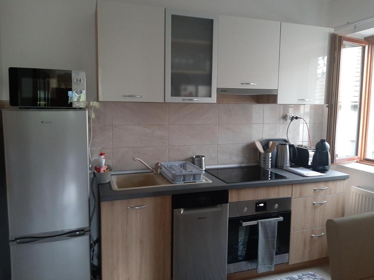Megyeri Apartman Pócsmegyer Exteriér fotografie
