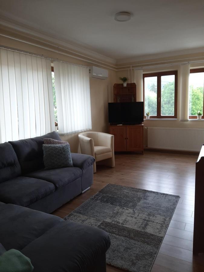 Megyeri Apartman Pócsmegyer Exteriér fotografie