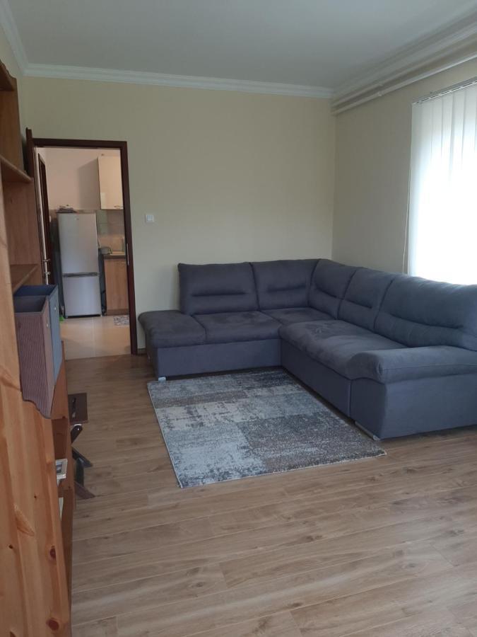 Megyeri Apartman Pócsmegyer Exteriér fotografie