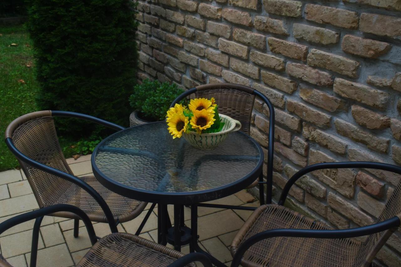 Megyeri Apartman Pócsmegyer Exteriér fotografie